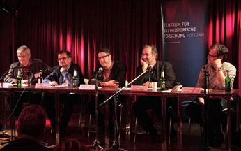 >>> Podiumsdiskussion: „Ende der Popmoderne oder wie historisch ist der Pop?